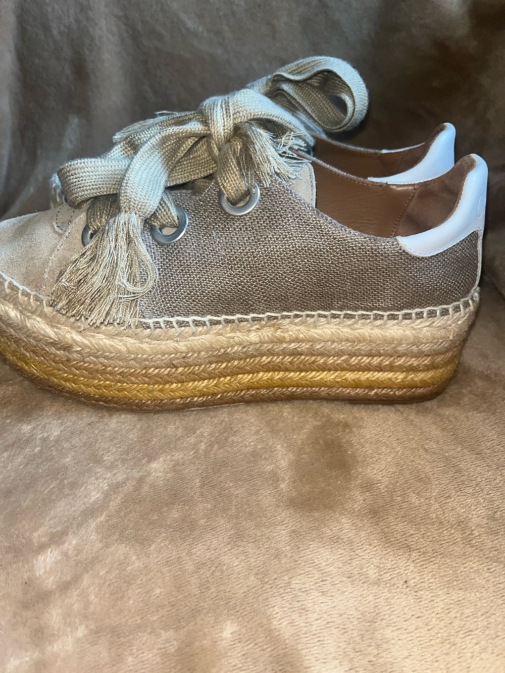 Chloé Beige Woven Platform Espadrille Sneaker with White Heel